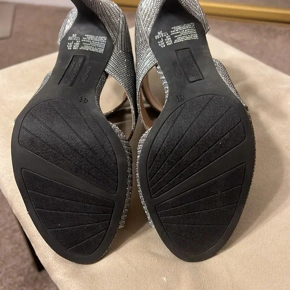 Christian Siriano high heels - Picture 4 of 6